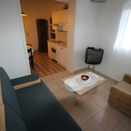 Dora Apartman *