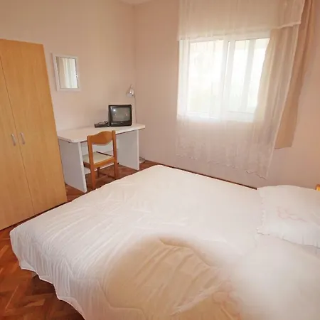 Dora Apartman *
